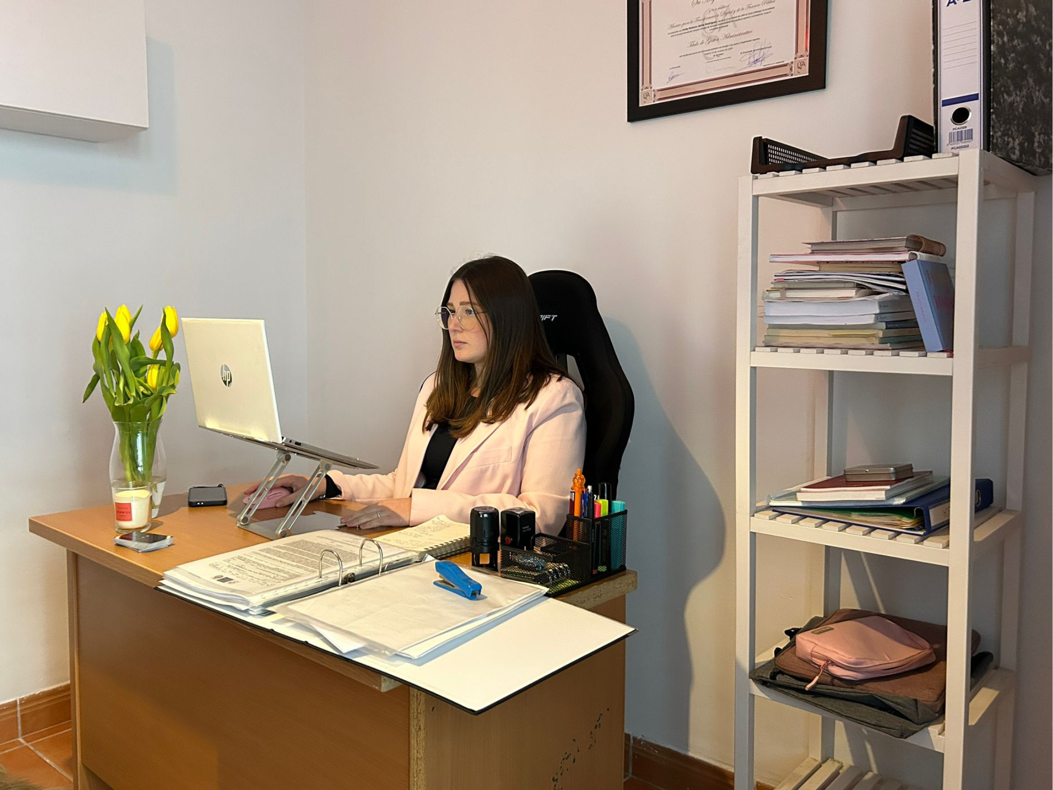 Página de servicios administrativos Rebeca Rodríguez